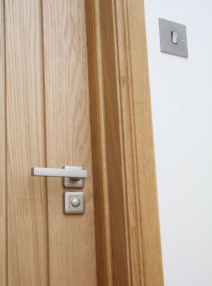 Wooden door quality architrave Bishopstoke Manor